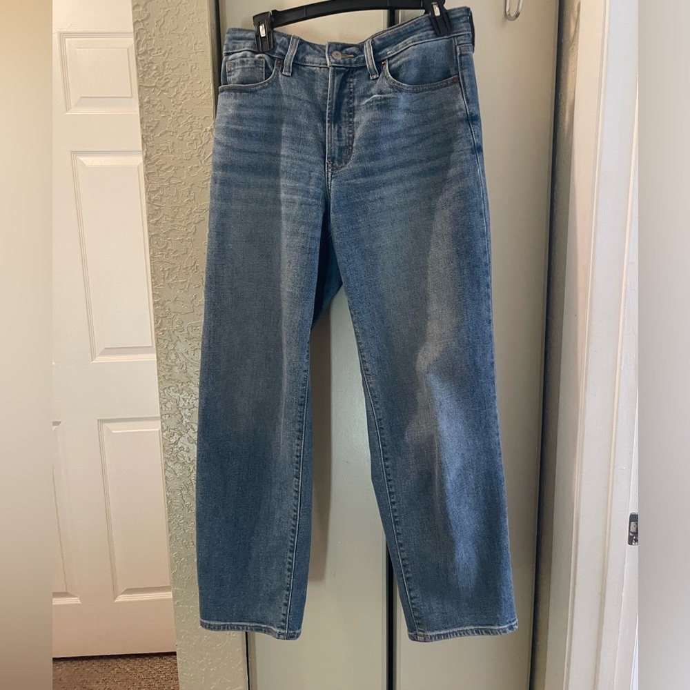 Old Navy Women's High Waisted Straight Leg Jean
